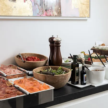 Отель Franca 5*